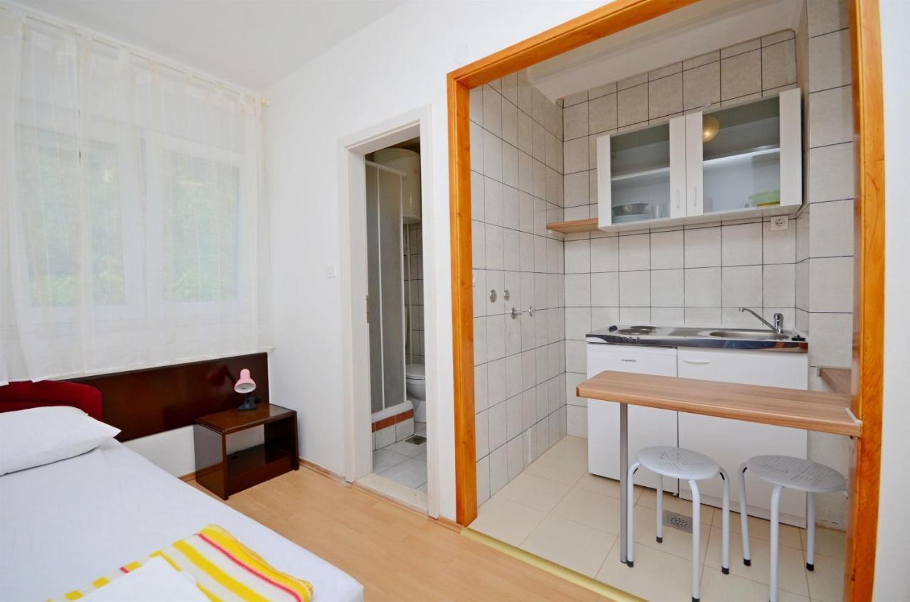 Apartments Josko Gradac  Bagian luar foto