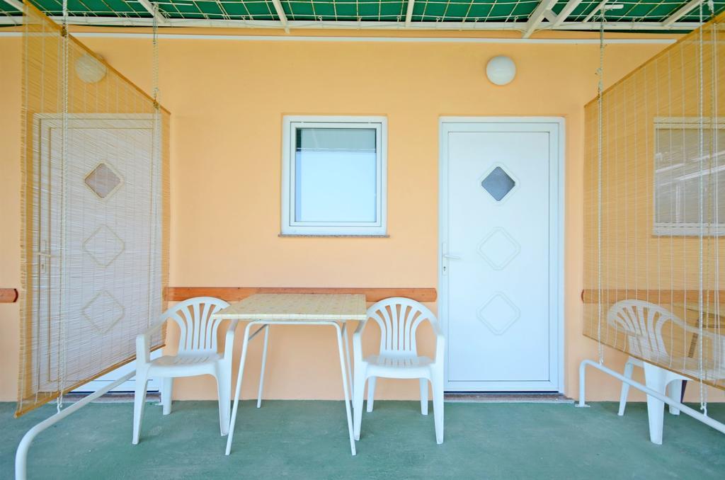Apartments Josko Gradac  Bagian luar foto