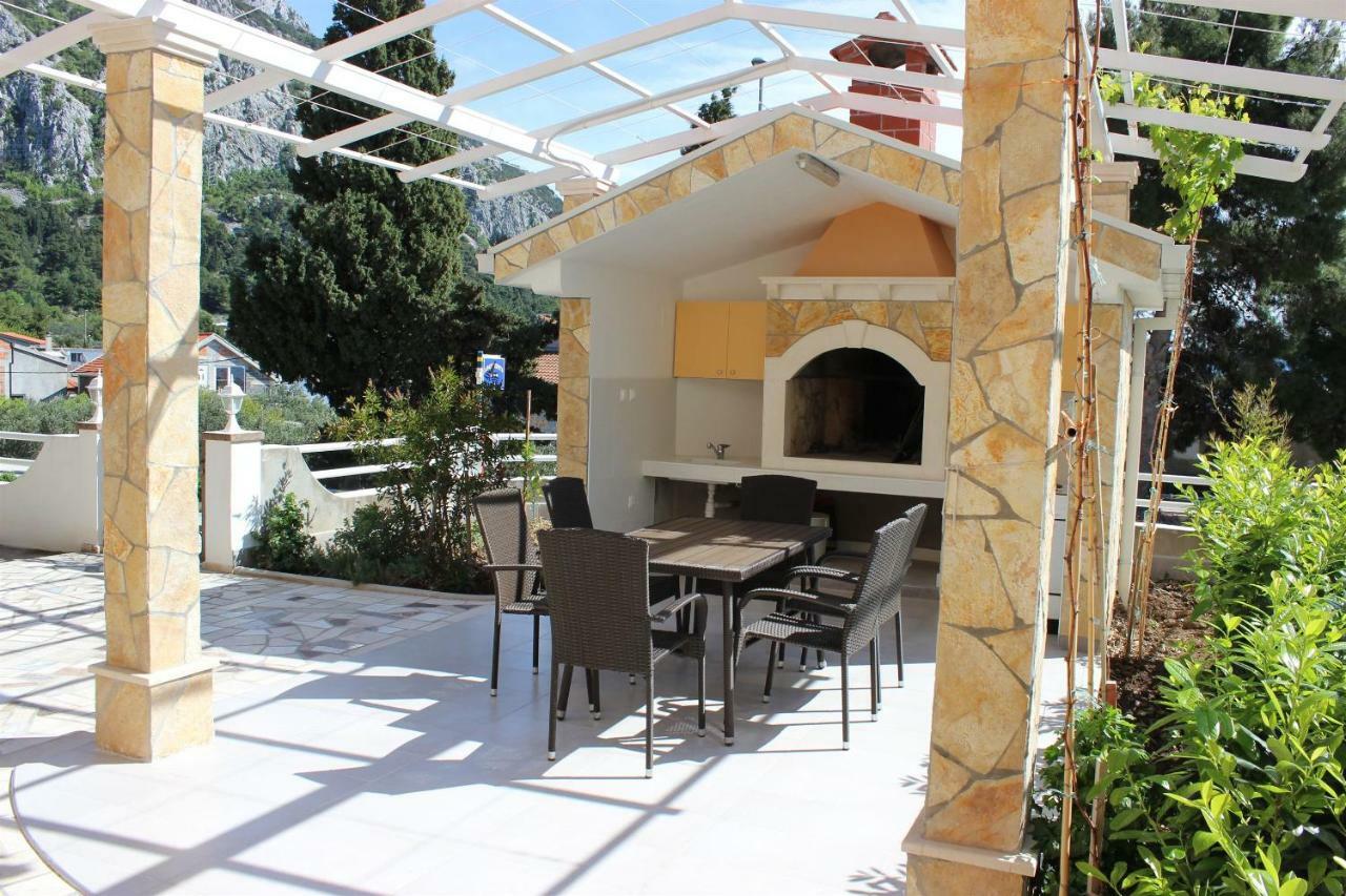 Apartments Josko Gradac  Bagian luar foto